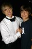 Filename=316-Efron_et_Jesse.jpg
Filesize=17KB
Dimensions=300x450
Date added=Mar 04, 2007 316-Efron_et_Jesse.jpg